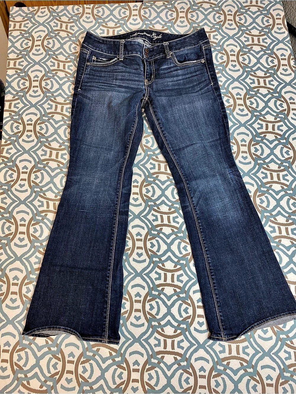 Women’s American Eagle Artist Bootcut Jeans in Blue Waist 10